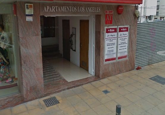 Angeles Apartahotel